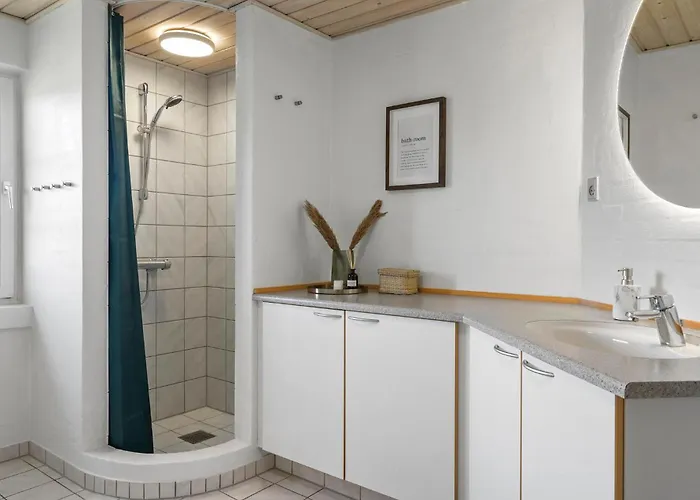 Дом отдыха Beautiful In Harboore With Sauna Harboor